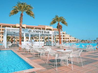 Pickalbatros White Beach Resort