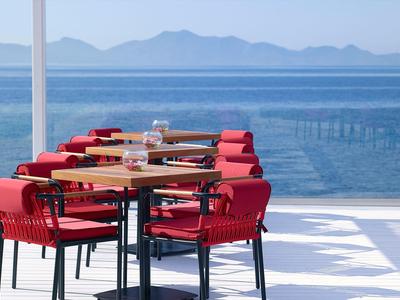 Dimitra Beach Hotel & Suites