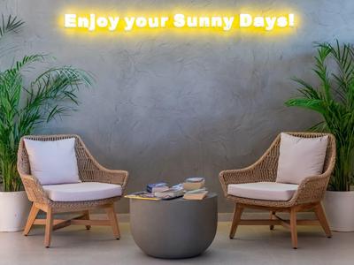 Sunny Days Hotel