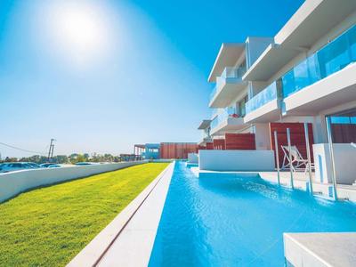 Harmony Crest Resort