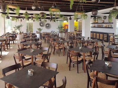 Nelia Beach Hotel & Spa