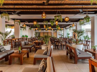 Nelia Beach Hotel & Spa