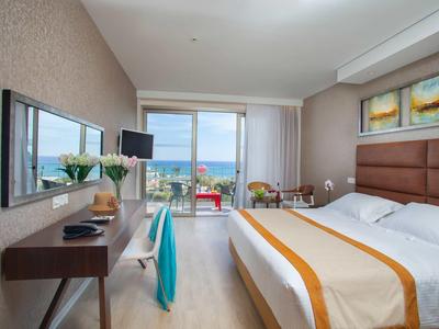 Faros Hotel