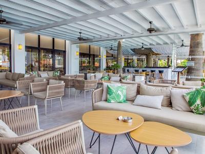 Cavo Maris Beach Hotel