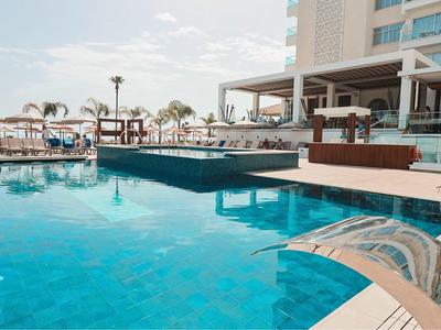 Cavo Maris Beach Hotel
