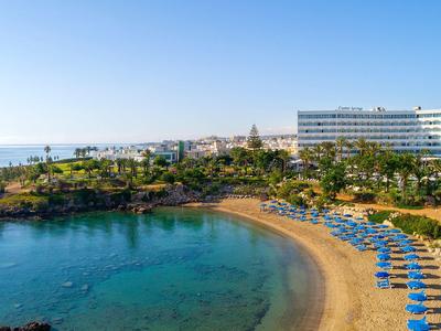 Crystal Springs Beach Hotel