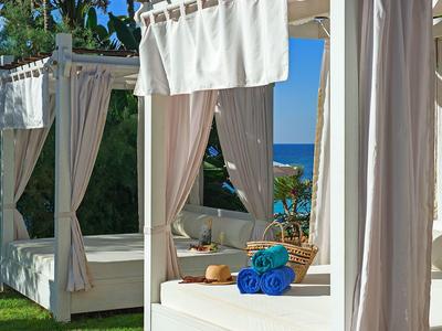 Grecian Sands Hotel