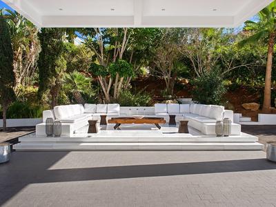 Grecian Sands Hotel