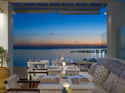 Grecian Sands Hotel