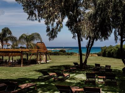 Cavo Zoe Hotel