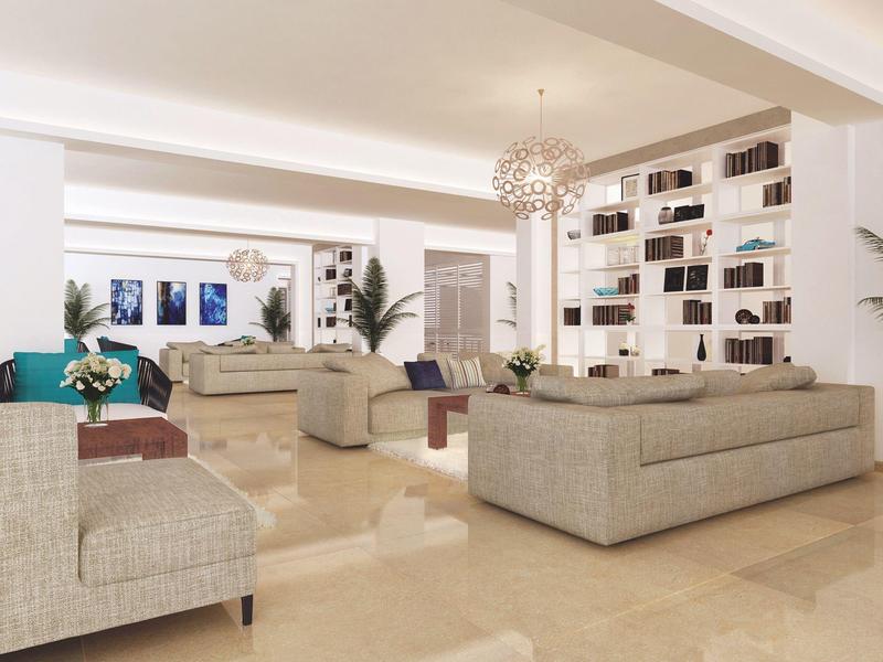 Moderne hotel lounge met comfortabele banken, boekenplanken en warm licht