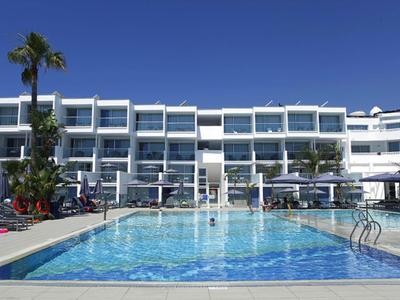 Limanaki Beach Hotel