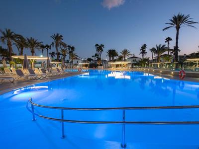 Hotel LIVVO Dunagolf Suites