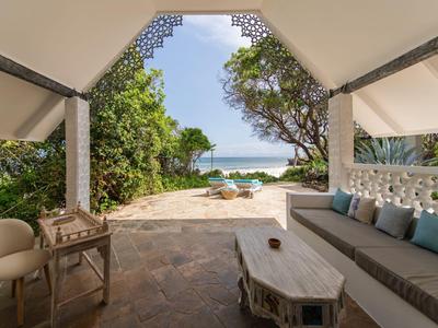 Chale Island Resort