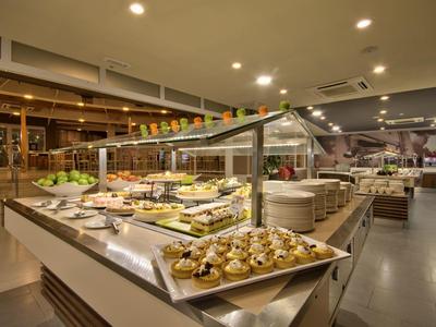 db Seabank Resort & Spa