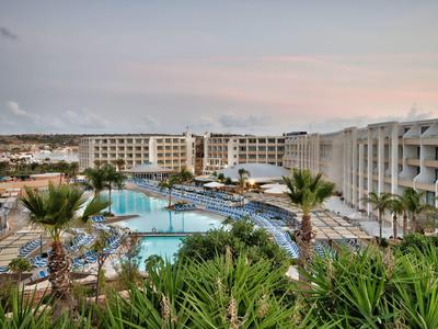 db Seabank Resort & Spa