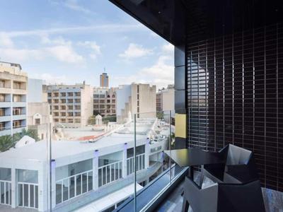 H Hotel