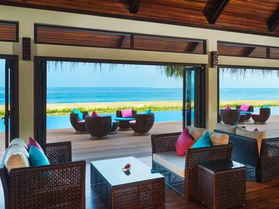 Sheraton Maldives Full Moon Resort & Spa