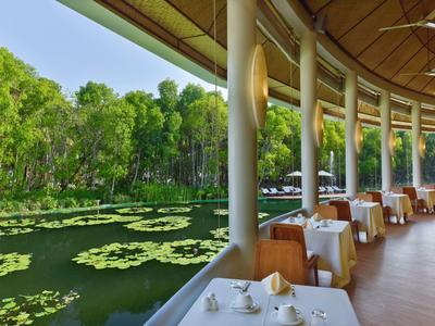 Dreamland The Unique Sea & Lake Resort
