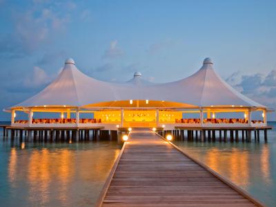Safari Island Resort & Spa