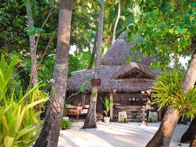 Diamonds Thudufushi Beach & Water Villas