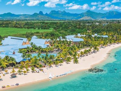 Victoria Beachcomber Resort & Spa