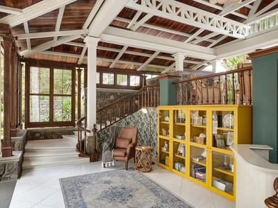 Paradise Cove Boutique Hotel