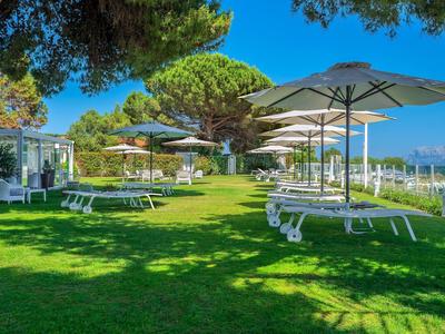 The Pelican Beach Resort & Spa
