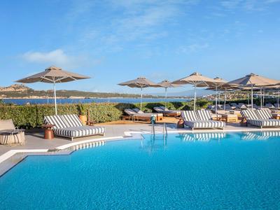 Mangia's Santa Teresa Sardinia, Curio Collection by Hilton