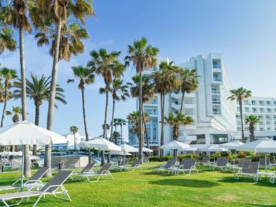 Leonardo Plaza Cypria Maris Beach Hotel & Spa