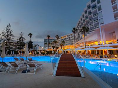 Leonardo Plaza Cypria Maris Beach Hotel & Spa