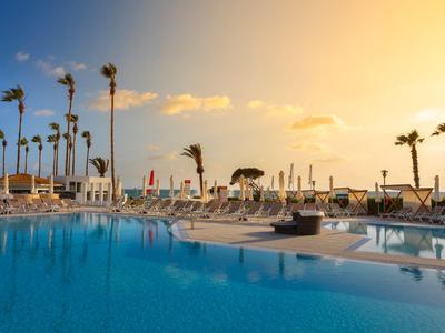 Leonardo Plaza Cypria Maris Beach Hotel & Spa