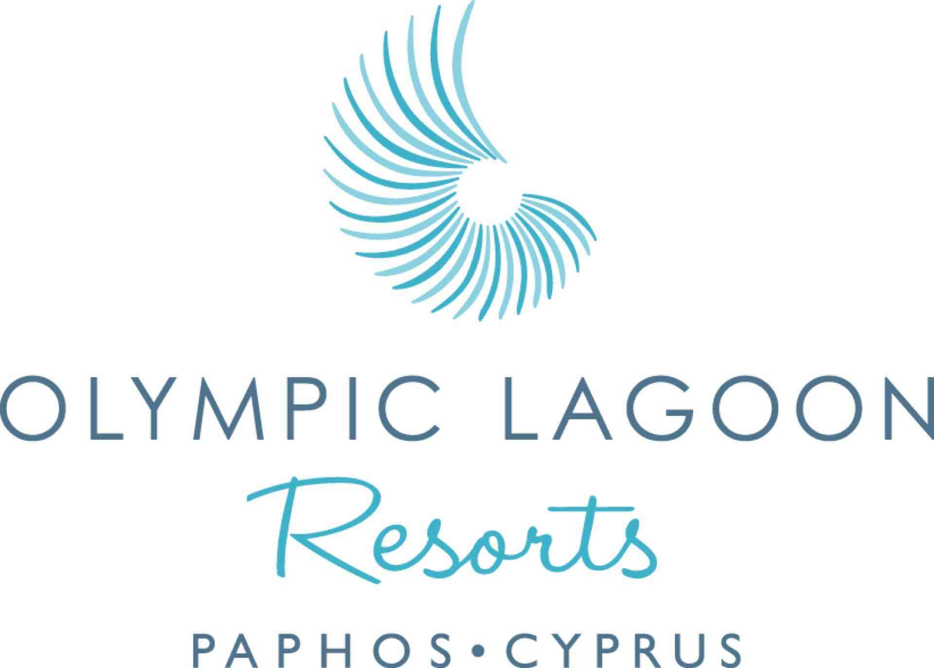 Logo von Olympic Lagoon Resorts mit stilisiertem blauen Muschelmotiv und Text.