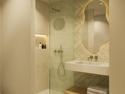 Moderní koupelna s proskleným sprchovým koutem, umyvadlem a dřevěnou policí s ručníky.