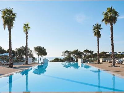 Ikos Porto Petro