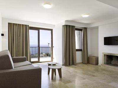 Alua Suites Las Rocas