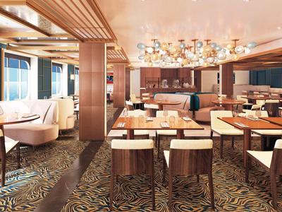 Modernes Restaurant mit Holztischen, Stühlen, Teppichboden und dekorativer Deckenbeleuchtung.