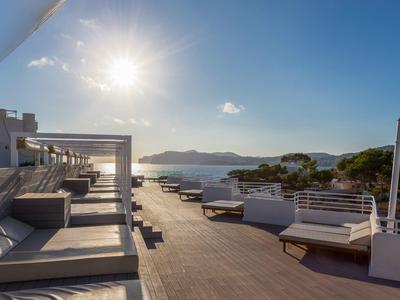 FERGUS Style Cala Blanca Suites