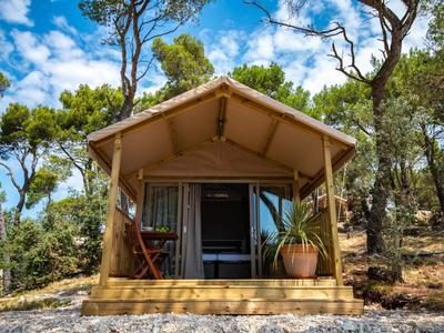 Arena One 99 Glamping