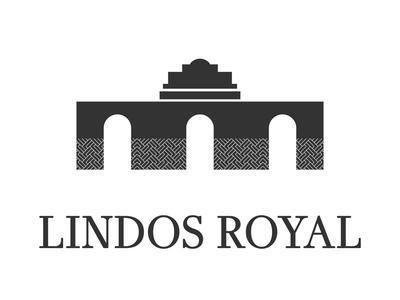 Schwarzes Logo mit Brückenbögen und stilisiertem Dach darüber, darunter "LINDOS ROYAL" in Großbuchstaben.