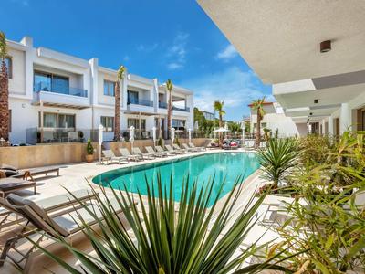 Pefki Deluxe Residences