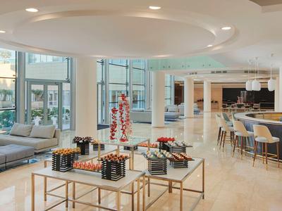 Le Meridien Lav Split