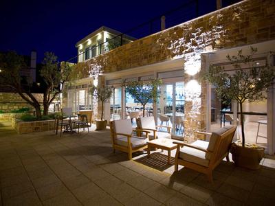 Hotel Osam