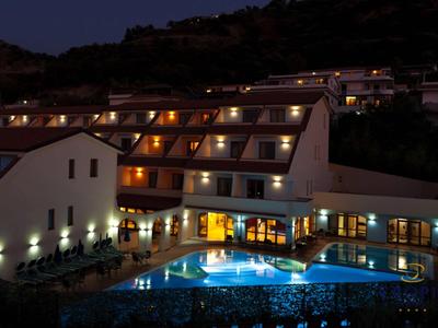 Tropis Wellness & Beauty