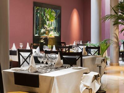 Marylanza Suites & Spa