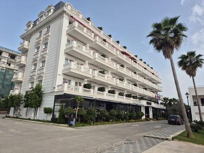 Flower Hotel