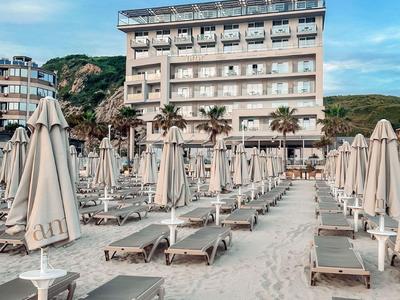 AMR Hotel
