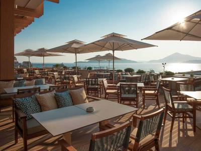 Maestral Resort & Casino