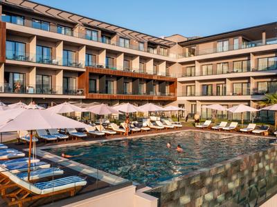 Royal Blue Resort & Residences