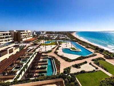 Punta Bermeja Premium Beach Hotel